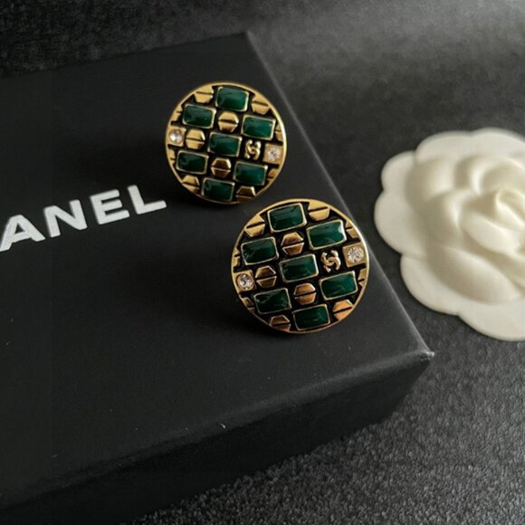 CHANEL Earrings - Picture 1 of 4